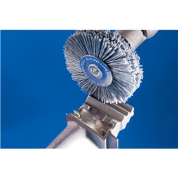 PFERD  Szczotka tarczowa niepleciona POS RBU Ø70 x 15 mm trzpień Ø6 mm włókno SiC Ø0,90 ziarno 180